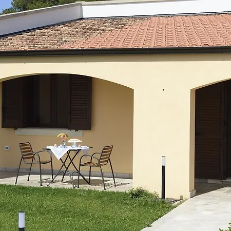 Podere San Luigi 아파트호텔